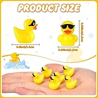 Vista 3 de Qunclay Paquete de 150 mini patos de resina amarillos con lentes de sol, pato pequeño para ocultar patos en miniatura para cruceros, bromas, adornos