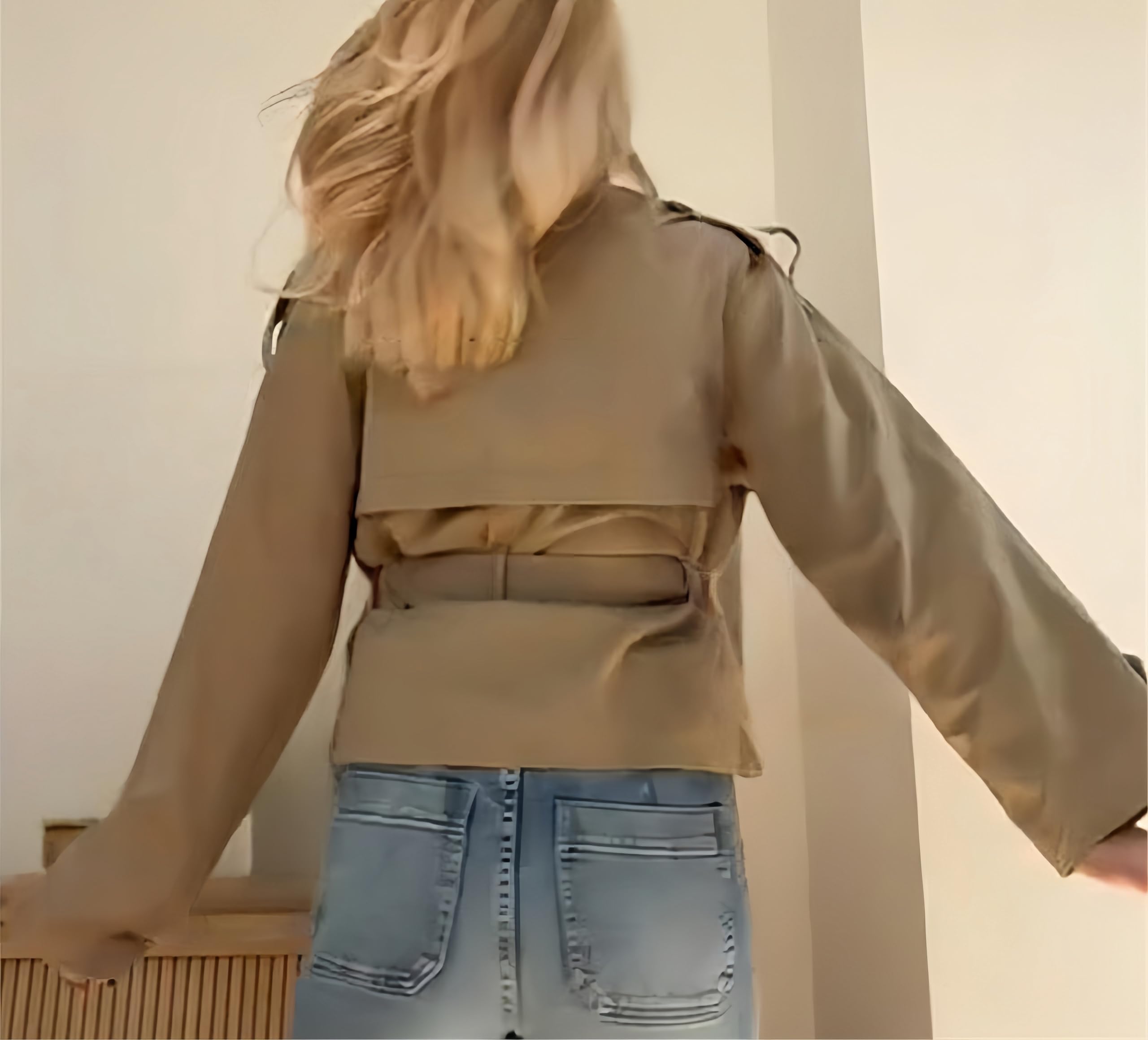 Damen Kurz-Trenchcoat Mit Stehkragen, Doppelreiher Und Gürtel Winddicht