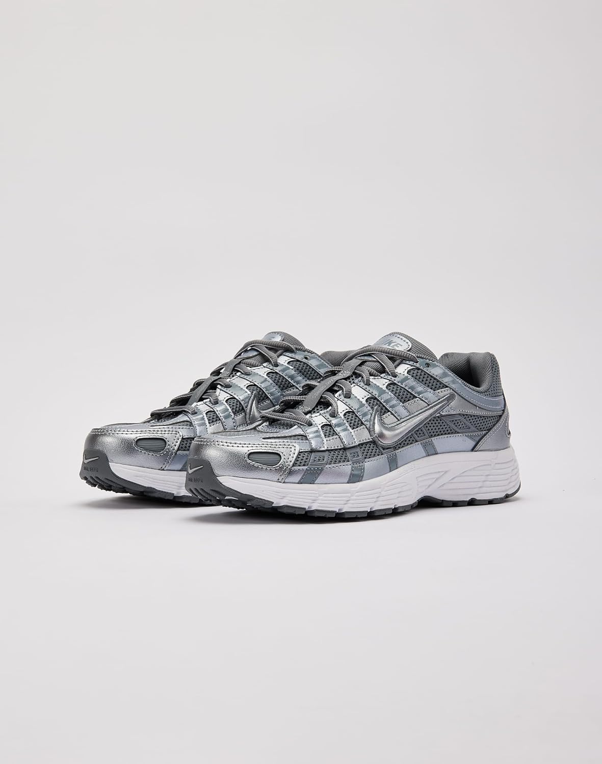 Nike P-6000 Grade-School (HV5064-004, Grey) Size 6
