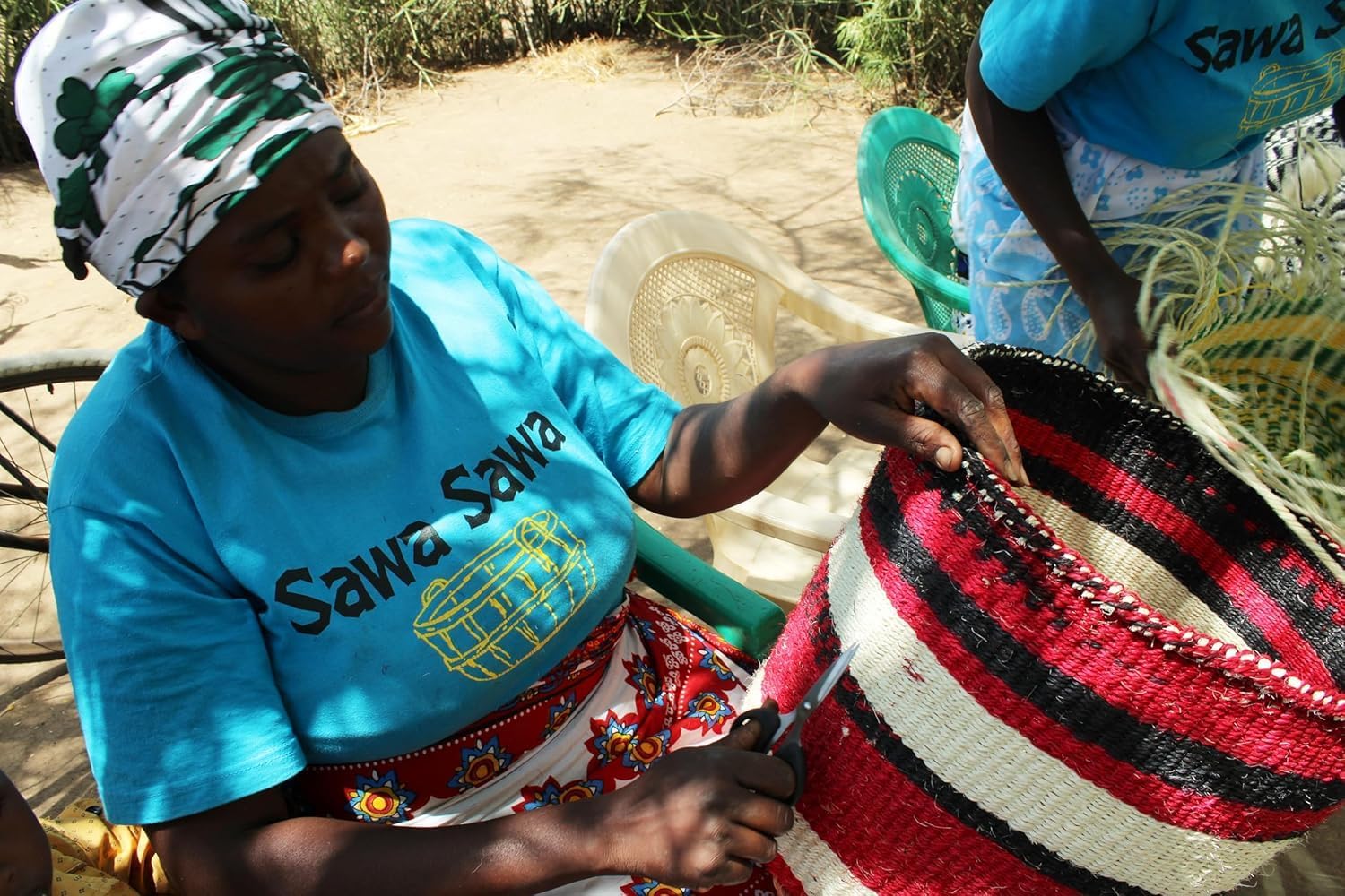 Rain and Peace Nourishment Handwoven Sisal Straw Basket Tote Bag, Market Grocery Shopping Bags with Leather Strap Handles and Button Closure, Summer Beach Basket Handbag, Large Straw Shoulder Purse - Image 7