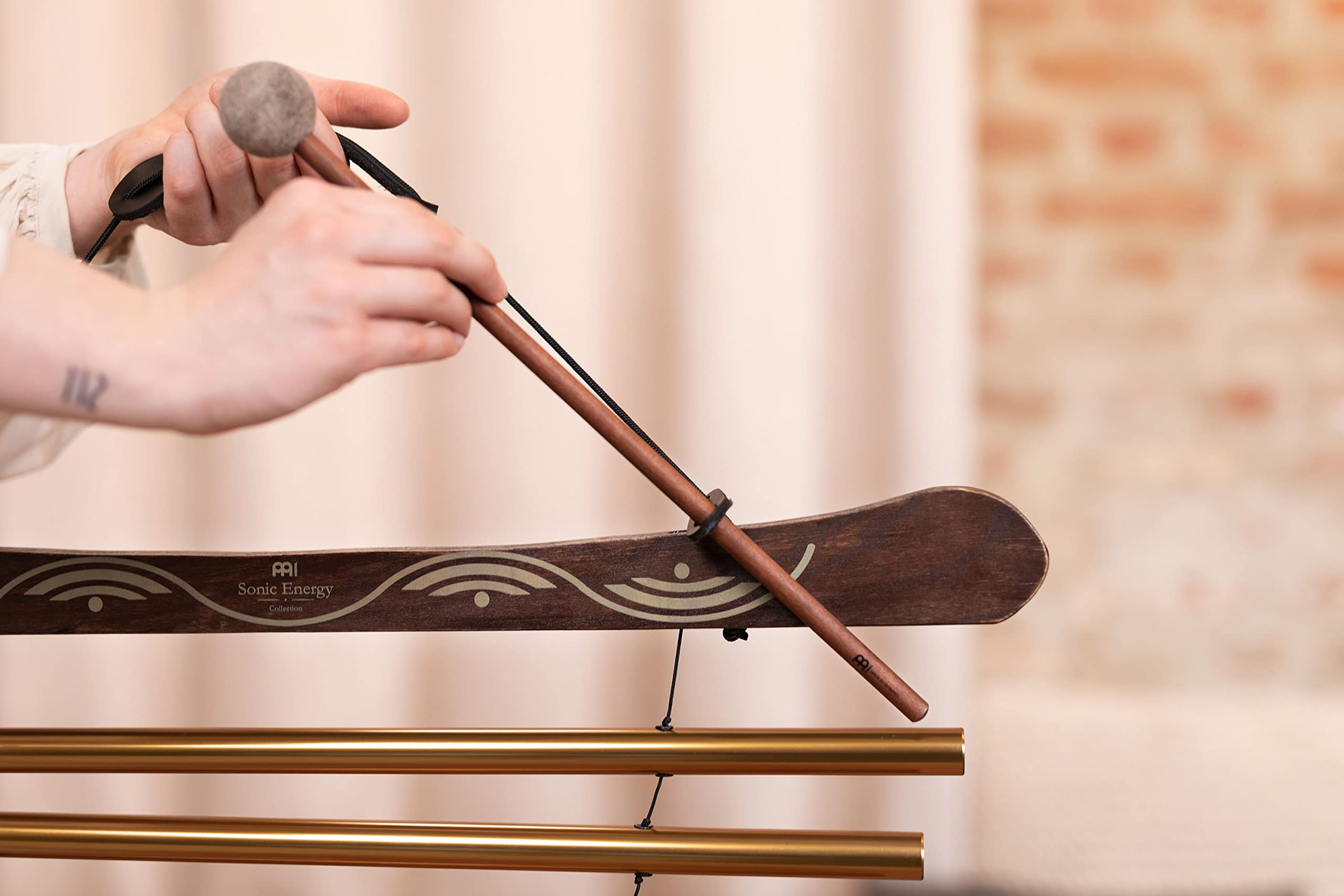 Sonic Energy Meditation Flow Chime – 10 Töne Klangspiel, G Dur, 440 Hz – Für Meditation und Therapie – Inkl. Tasche und Schlägel (MFC10GMAB)