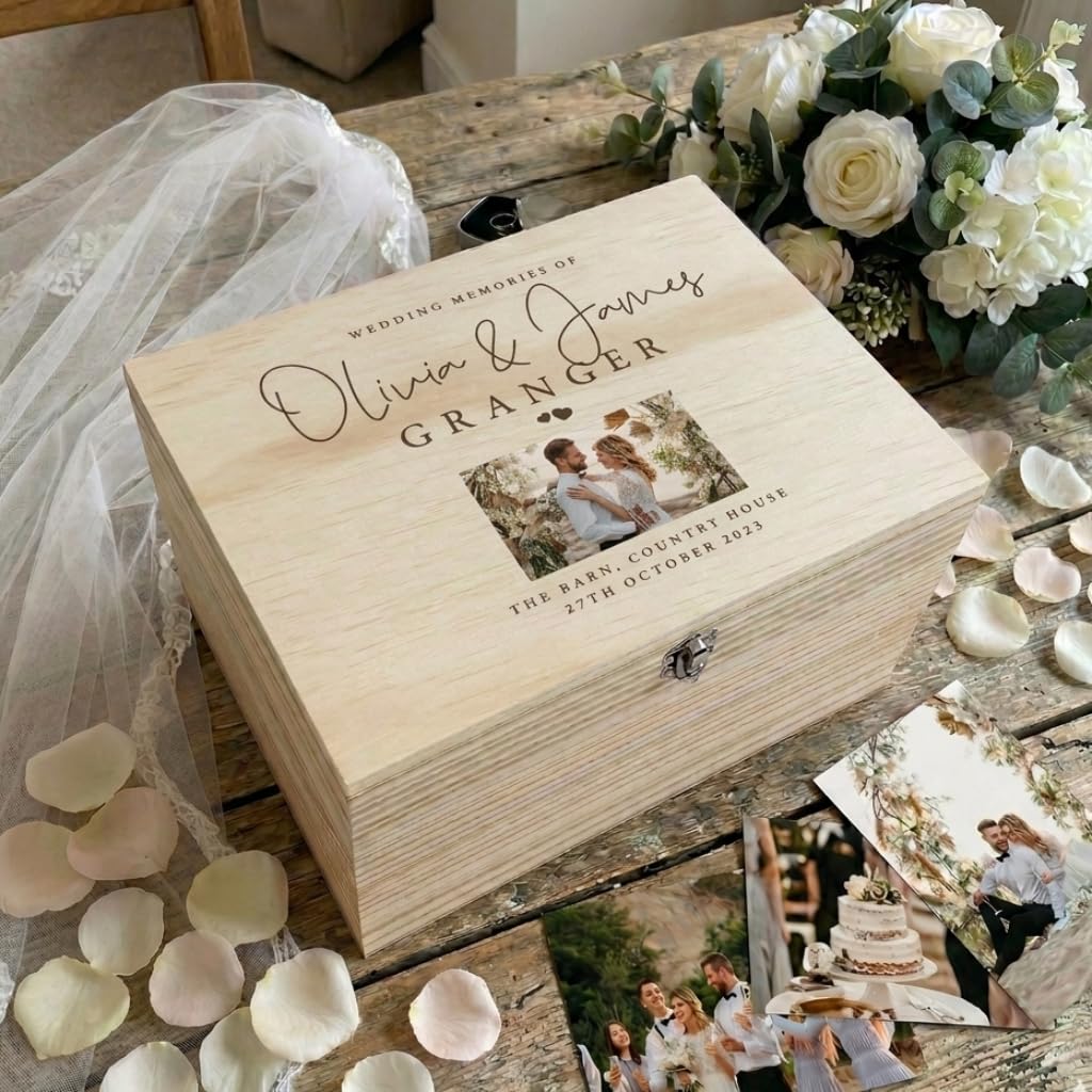 Caja de recuerdos de madera personalizada para fotos de boda, regalo de boda, fotografía personalizada, mensaje, lugar, nombres, apellido y fecha, regalo perfecto para el día de la boda, 26 x 19 x