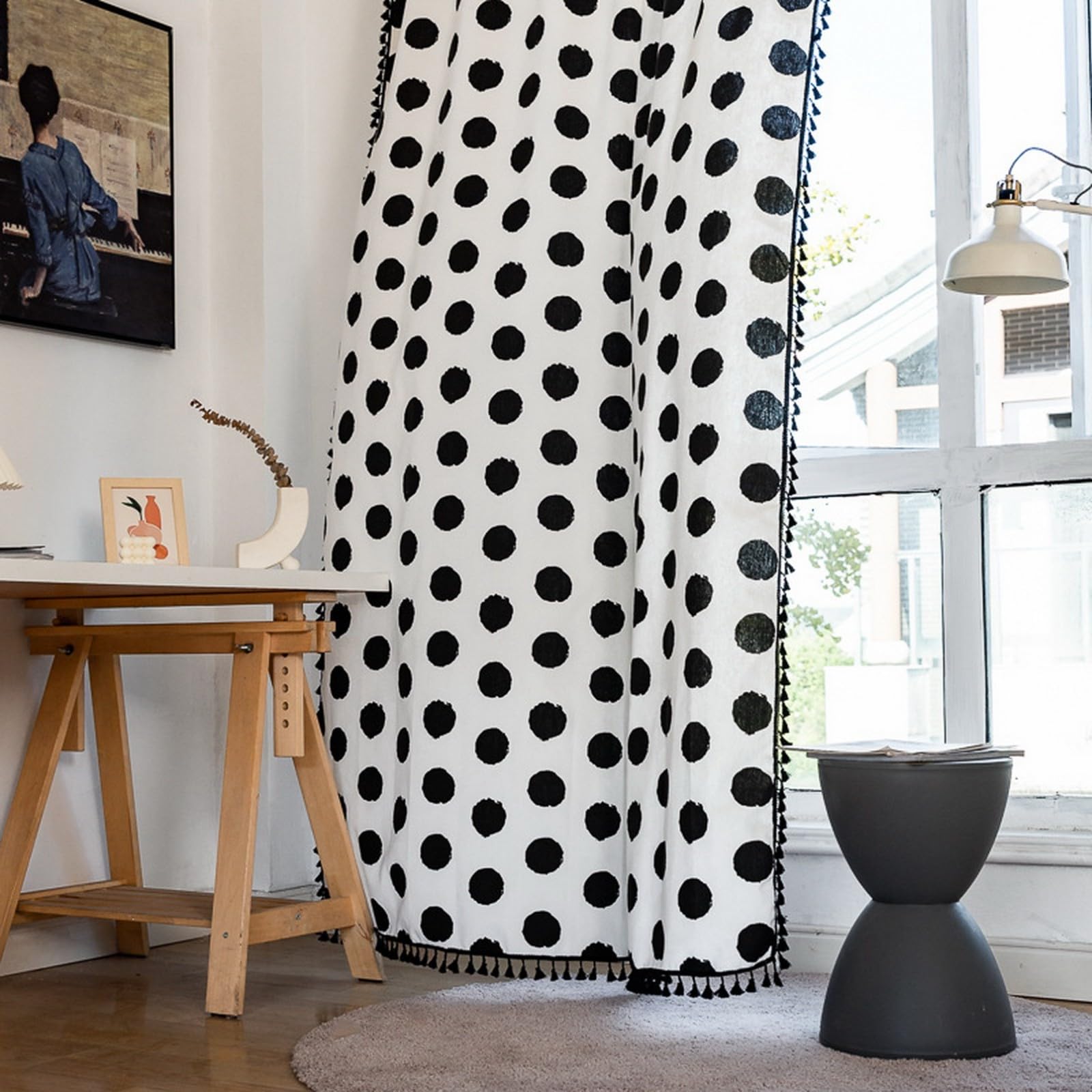 A.Monamour Rideau Voilage Passe Tringle Semi Transparent Opaque Coton Lin Noir Blanc à Pois Rural Boho Décoration Fenêtre Rideau de Porte avec Glands à Pompons pour Salon Chambre Cuisine, 1 Panneau