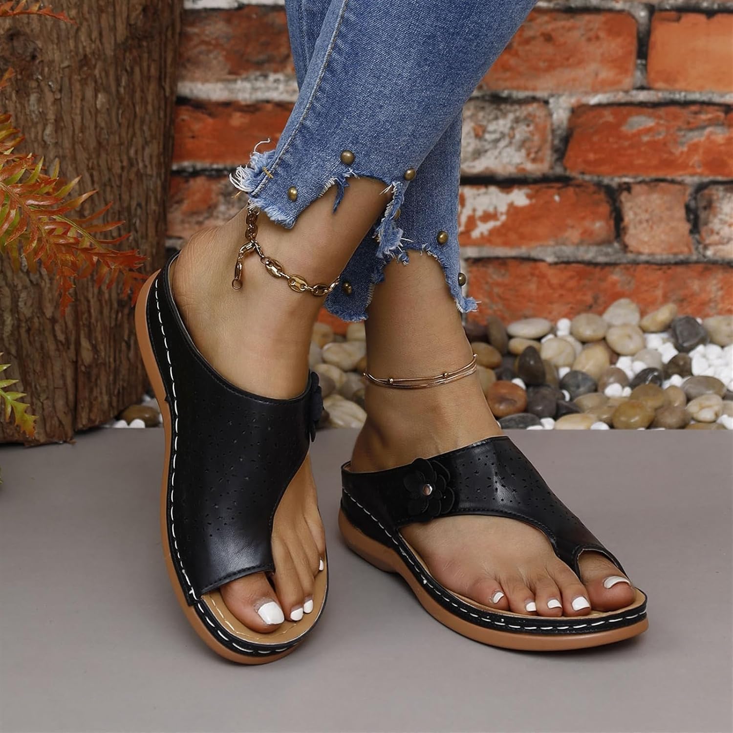 CLSQLXYJZC Bunion Correction Leather Open Toe Sandals, Women's Comfortable Platform Slip-On Flower Orthopedic Bunion Sandals, Orthotic Flip Flops, for Bunion Splints Toe Separator