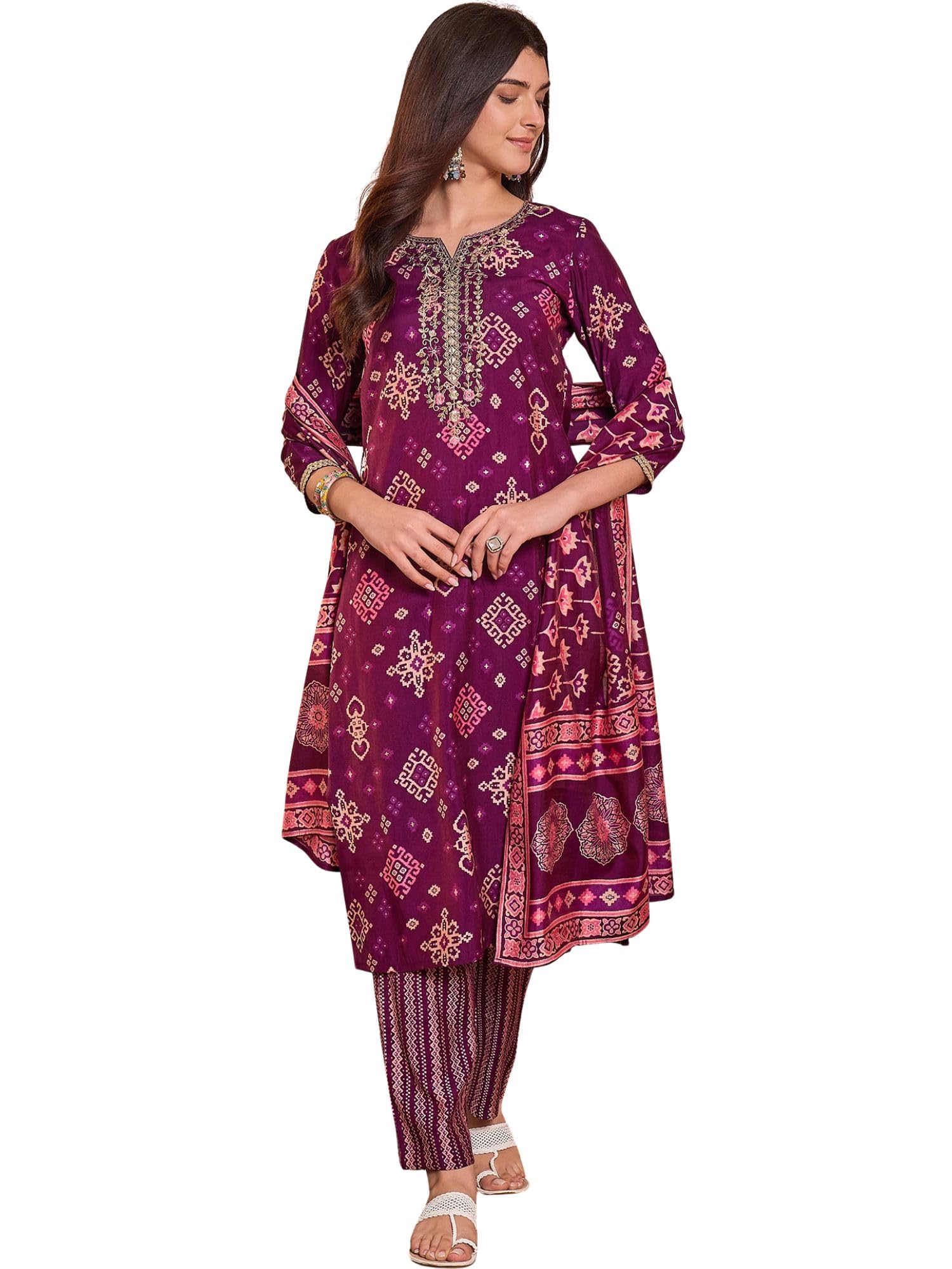 vaamsi Women's Purple Silk Blend Printed Straight Ethnic Motifs Kurta Trousers With Dupatta Set | Festive Straight Kurta Set For Women | Ethnic Motifs Salwar Suit For Women-picture-27