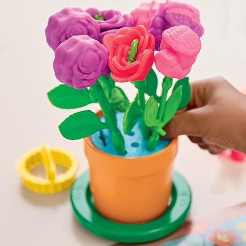 Miniatura 7 de Play-Doh Flower Shop Playset, 27 accesorios de juguete de jardín, artes y manualidades para niños, 3+