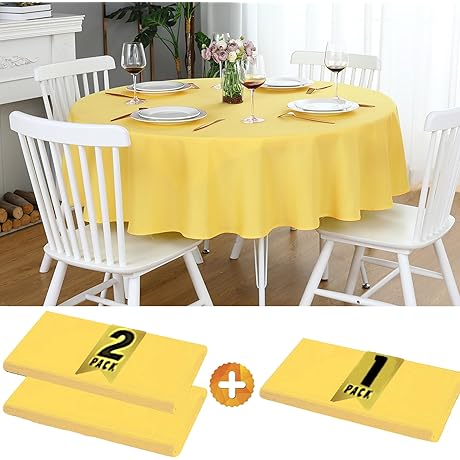 Mesa para pastel con mantel amarillo para crear un ambiente elegante