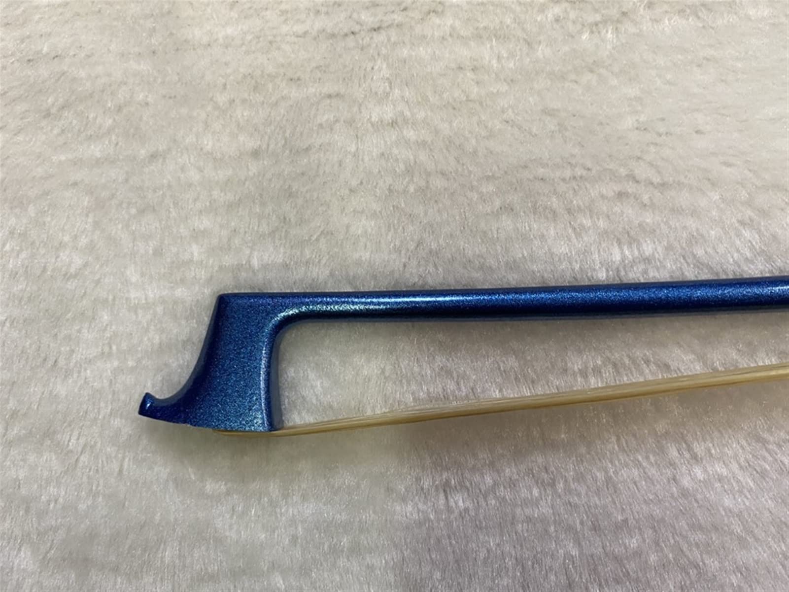 Amazon | フルサイズバイオリン弓 4/4ブルーカーボンファイバー