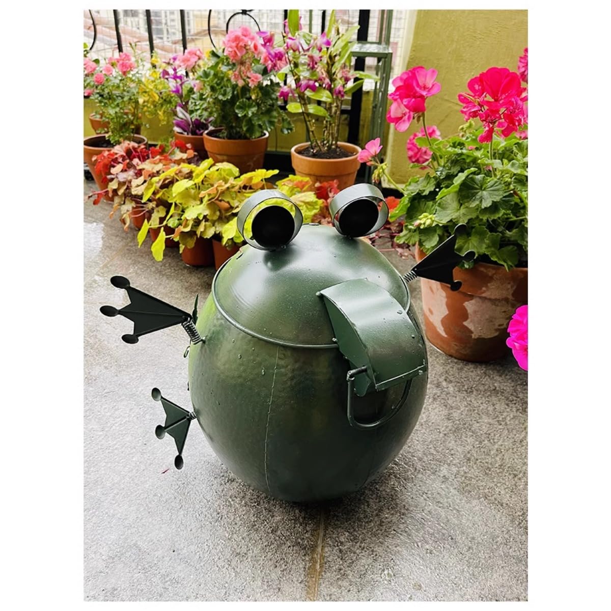 American Country Retro Iron Frog Ornaments Outdoor Indoor Garden Balcony Living Room Creative Ornaments Trash can