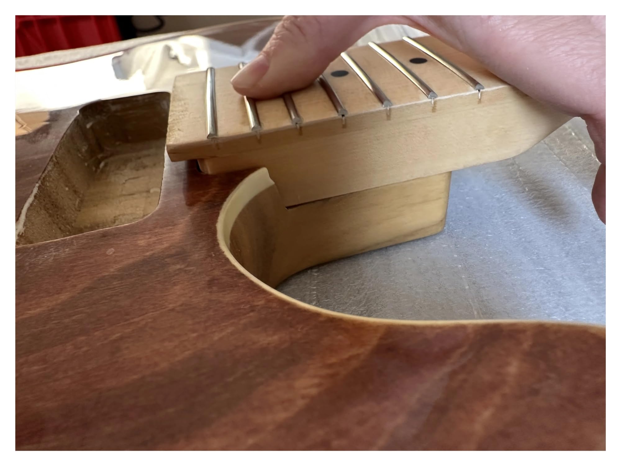 Corpo e manico for chitarra elettrica da 40 pollici a 12 corde con ponte Parti for chitarra fai-da-te Manico in acero con botte di Paulownia necessario farlo da soli