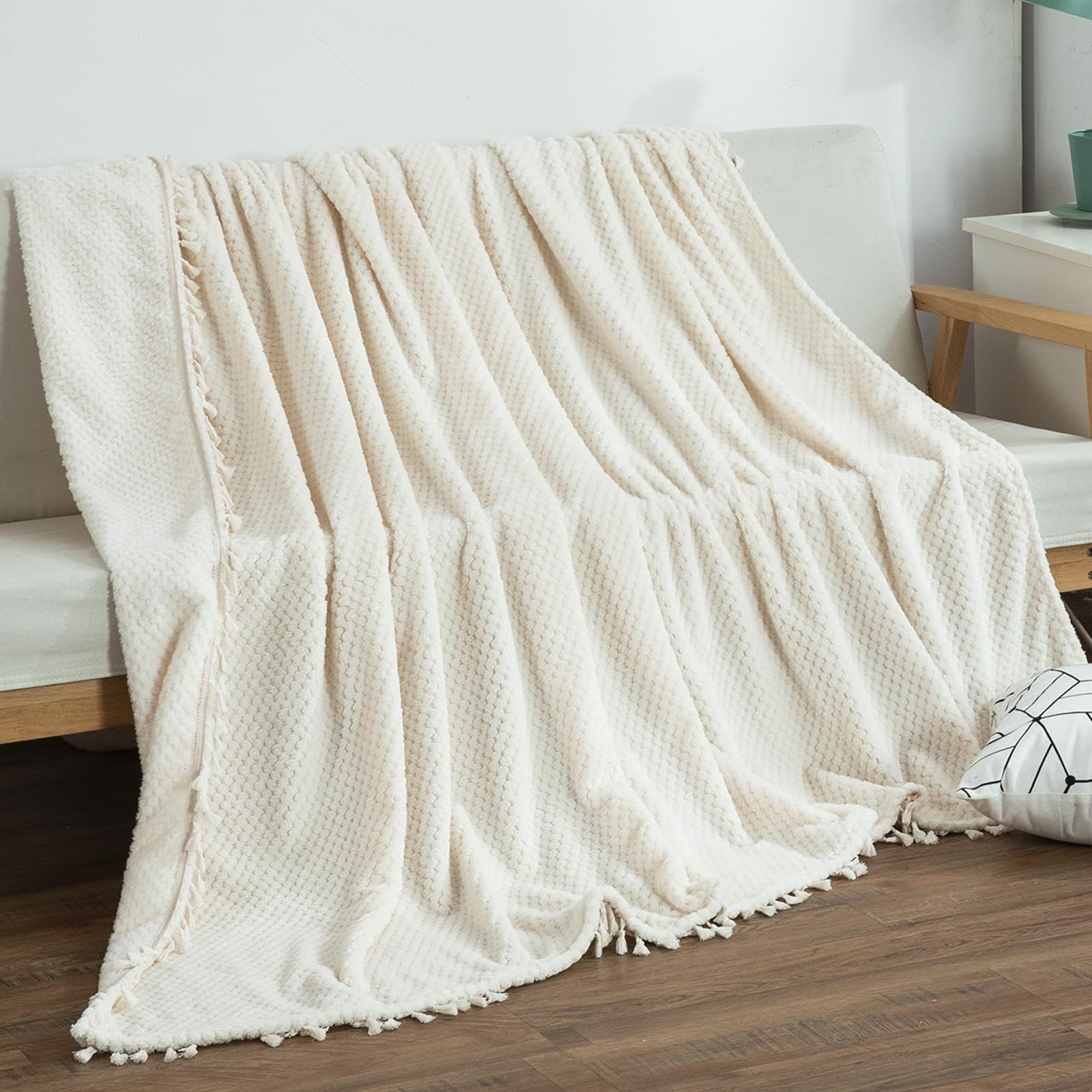VAODO Throw Blanket, 150 * 200cm Mesh Flannel Summer Air Conditioning Blanket, Tassel Lunch Break Blanket, Pineapple Plaid Blanket, for Bed, Sofa, Camping, Travel Throw Blanket, White