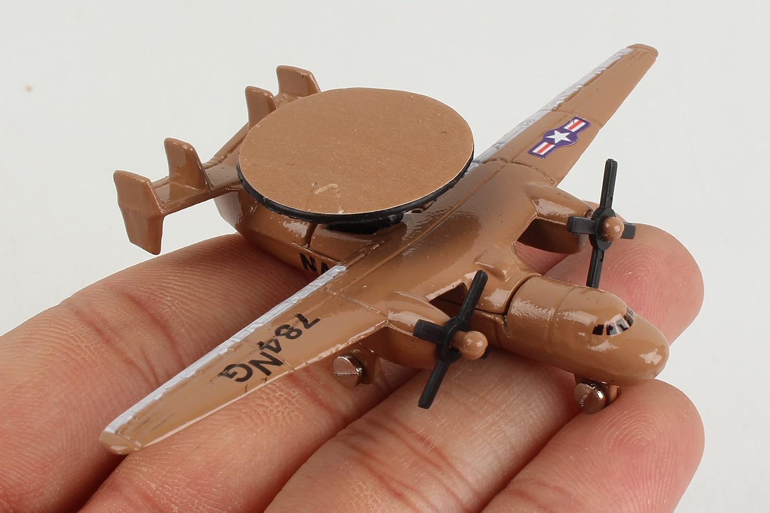 Daron Runway24 E-2C Hawkeye Toy Airplane – Die-Cast Metal Military Aircraft with Rubber Runway Section, Collectible Plane Toy for Kids Ages 3+ image 4