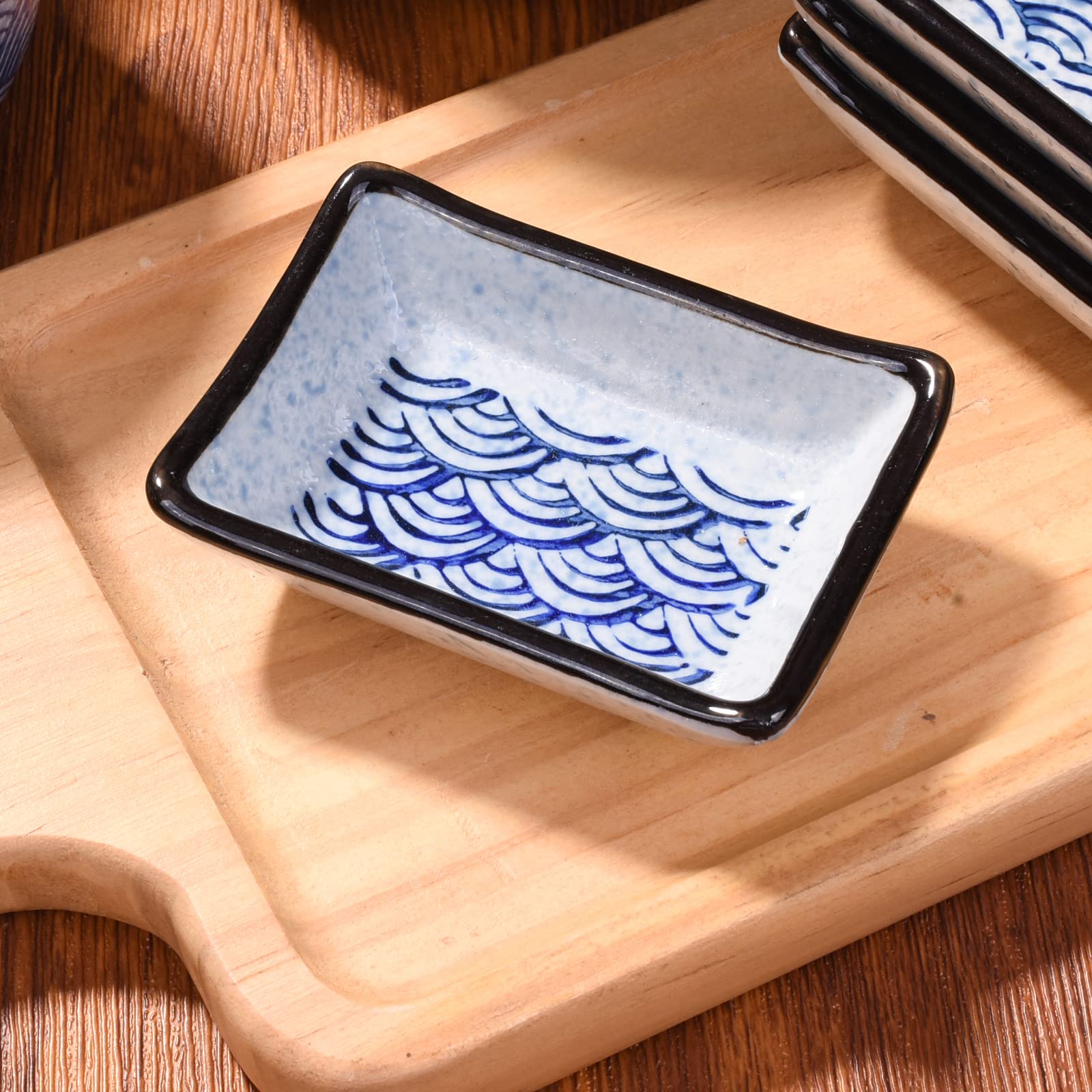 Juego de 4 platos de soja japoneses de cerámica rectangulares para sushi, diseño de olas azules