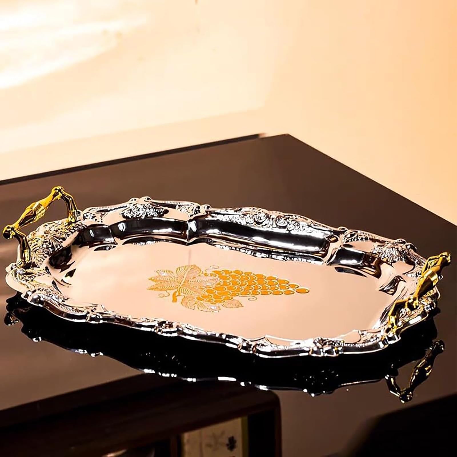 Vassoio da portata in acciaio inox con manici per una facile maneggevolezza, perfetto per tè pomeridiano, snack e decorazione per la casa (37 cm)