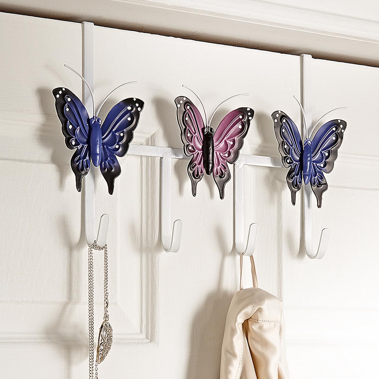 Mysmartbuy.com Multicoloured Butterfly Design Over-The-Door Hooks – Metal Hanger With 3 Butterflies & 4 Hooks - Bathroom, Bedroom, Cloakroom, Utility Hanging Storage For Towels, Robes, Pyjamas, Coats, Jackets - H21 X W30 X D5cm