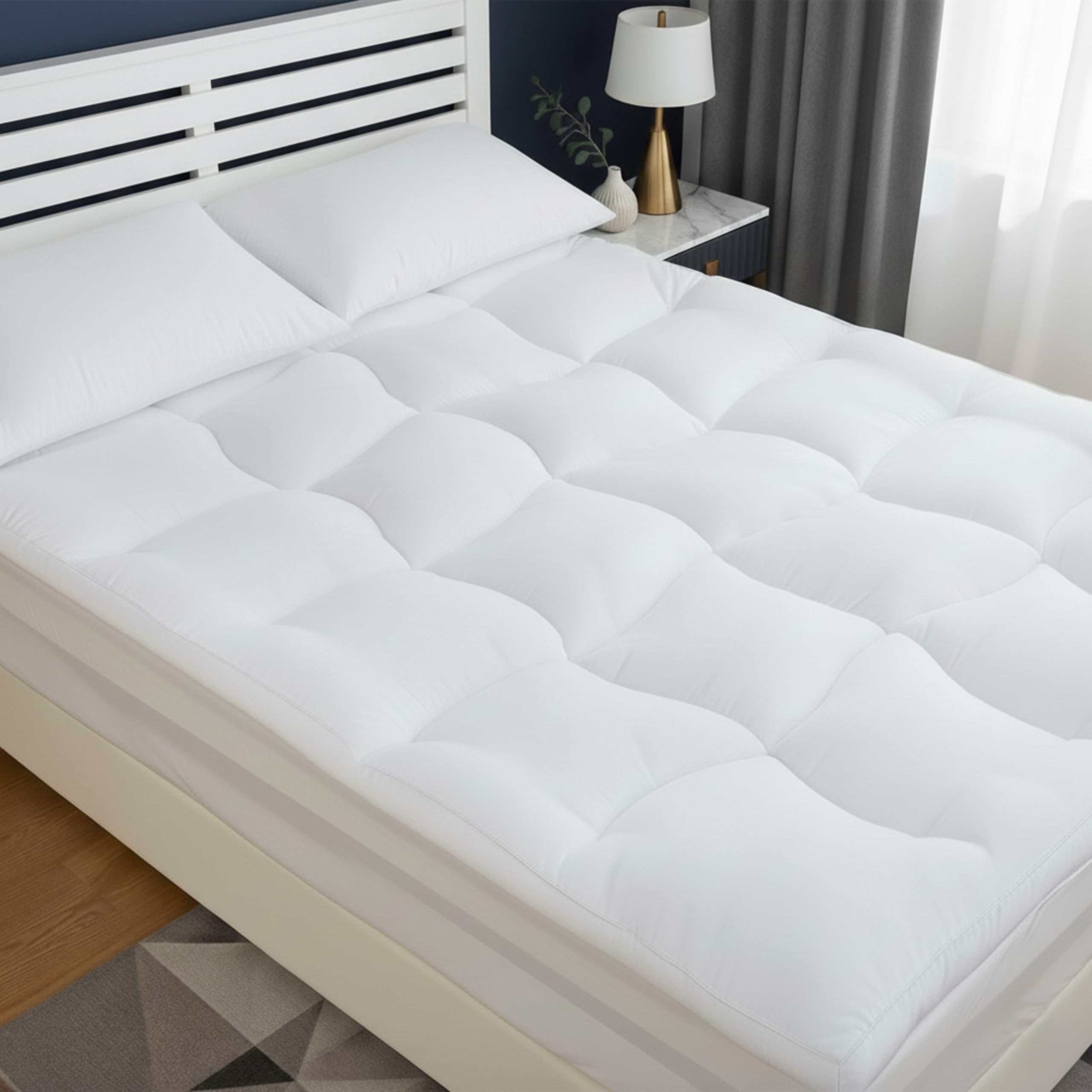 ELOVELA Fluffy Small Double Mattress Topper – 10cm Extra Thick - Soft, Supportive & Hypoallergenic 1200 GSM Microfiber Filling - Machine Washable Mattress Topper for Enhanced Sleep Comfort (122x190cm)