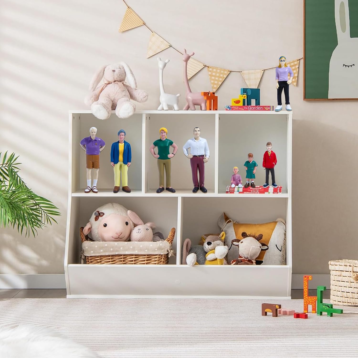 ONEST 8 Pieces Dollhouse People Action Figures Dollhouse Family for Table Decorations