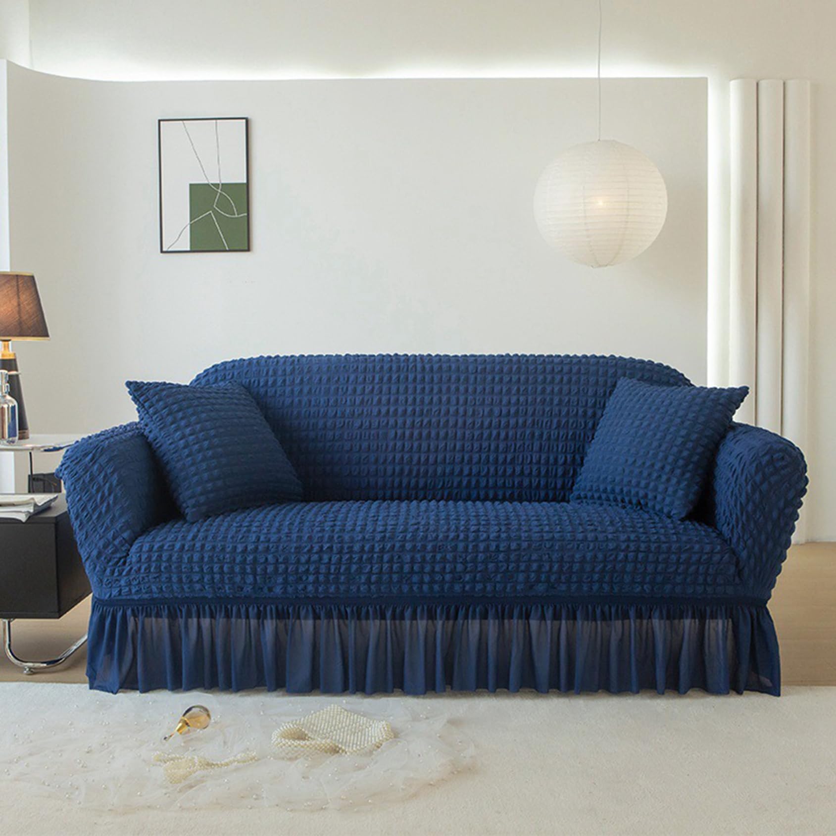 Housse de canapé avec jupe pour sublimer votre grand salon familial