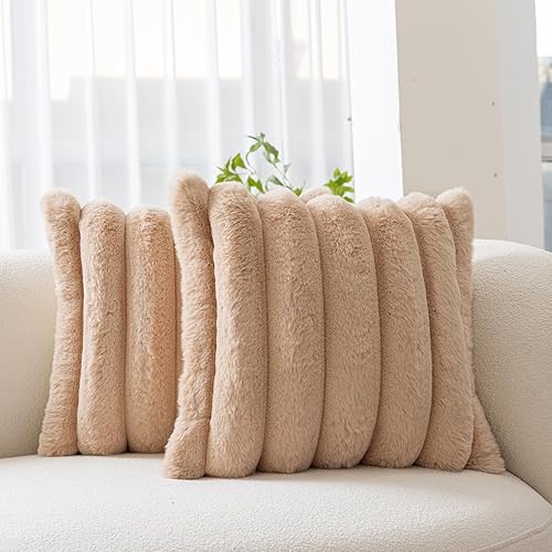 SONAICHTE Juego de 2 fundas de almohada decorativas de piel sintética de 18 x 18 pulgadas, color rosa, esponjosas, acogedoras almohadas decorativas