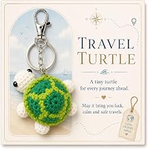 Ethlomoer Crochet Turtle Keyring Gift for Travellers - Handmade Small Travel Turtle Keychain, Cute Animal Key Chain Pendant for Backpack Purse Car Keys, Bon Voyage Present