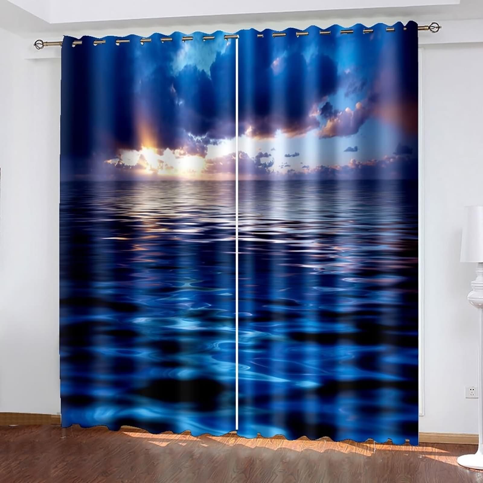 Cortinas de oscurecimiento contra el calor solar en cocinas, azul y mar