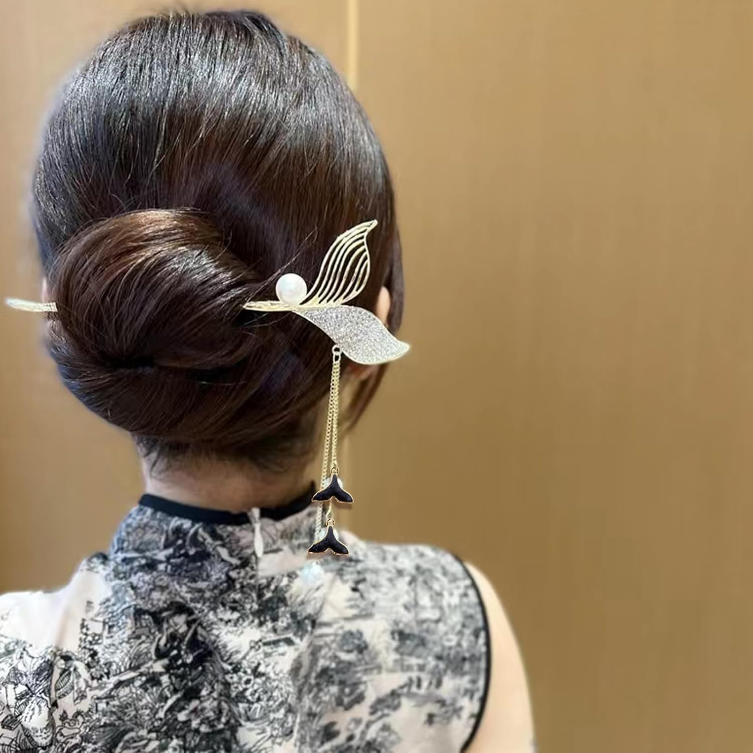 Honbay 30PCS Enamel Alloy Charms Pendant Dainty Fish Tail Pendants Cute Whale Tail Dolphin Tail Tiny Pendants Bead Charms for Keychains Earrings Bracelets Necklaces Jewelry Making and DIY Crafts - Image 5