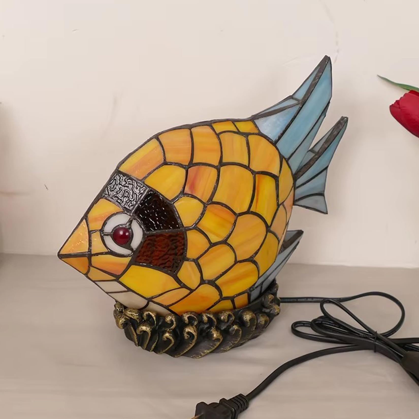 Pequeña lámpara de Noche Estilo Tiffany Mini lámpara de Mesa Decorativa lámpara de Lectura con Pantalla de Vidrio teñido de pez Amarillo Lindo lámpara de decoración para Dormitorio mesita