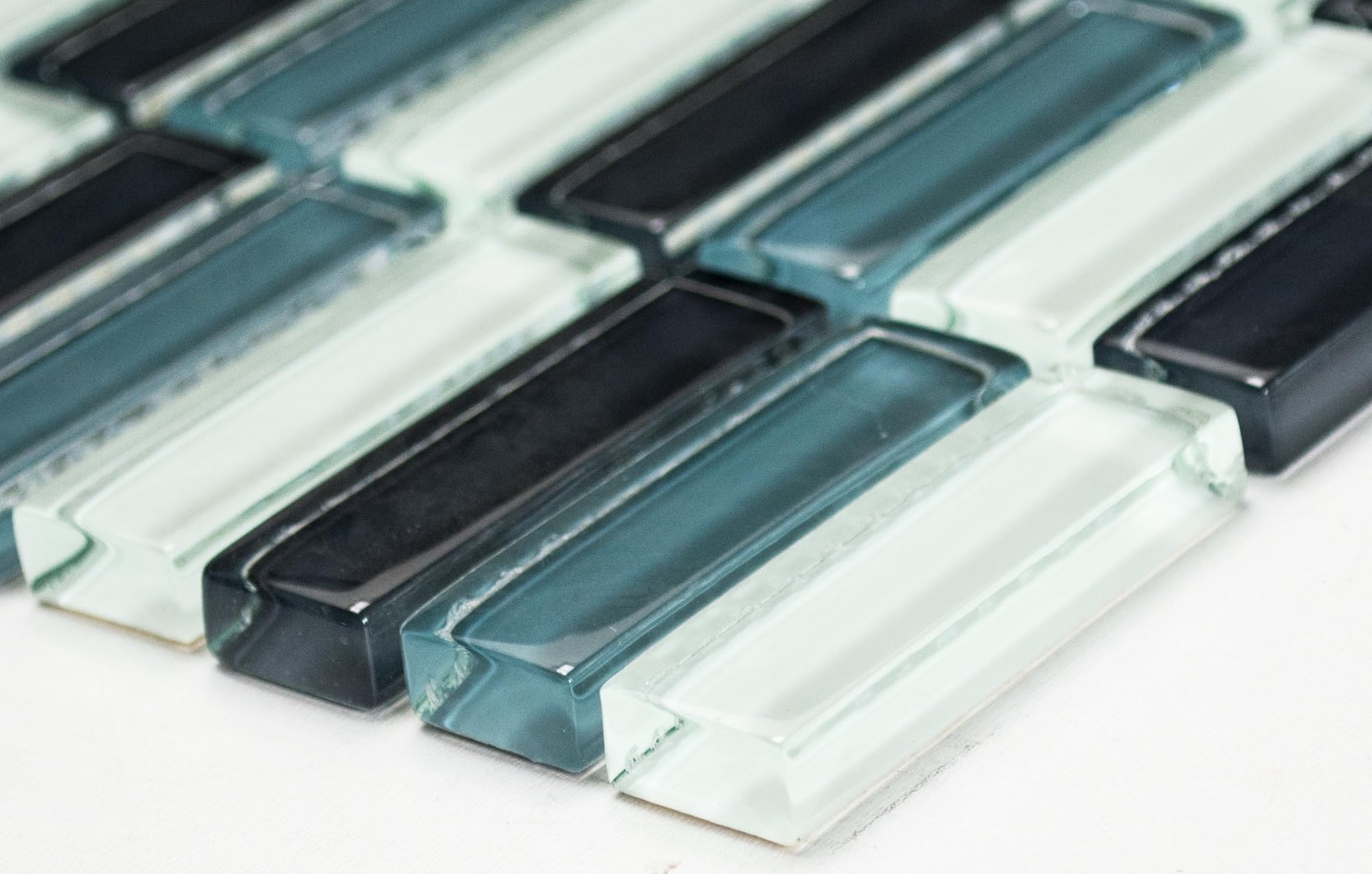 Lot de 10 feuilles de baguettes de mosaïque Crystal Mix Gris translucide Transparent 3D Format pierre mosaïque 15 x 50 x 8 mm Dimensions de la feuille : 322 x 310 mm