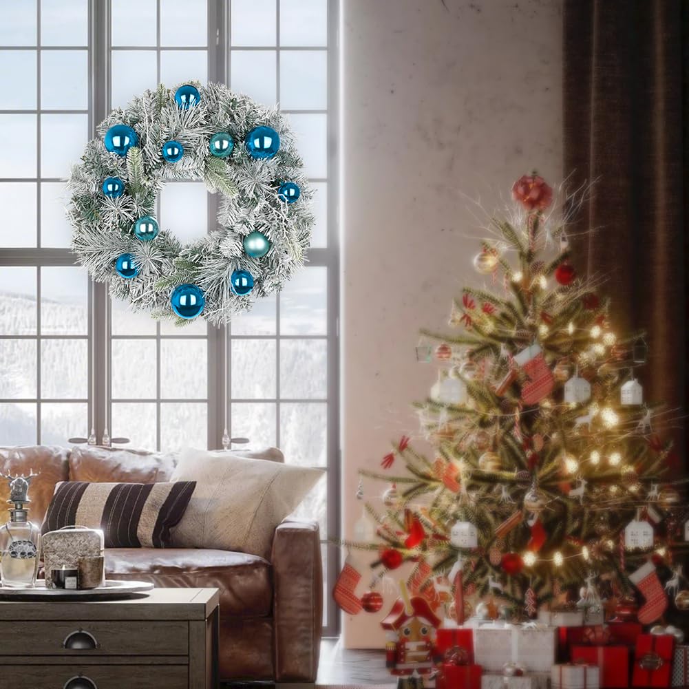 Oairse Couronne de Noël de 61 cm pour porte d'entrée, grande couronne de porte avec boules bleues, grande couronne artificielle décorative avec pin enneigé, décorations de Noël à suspendre pour