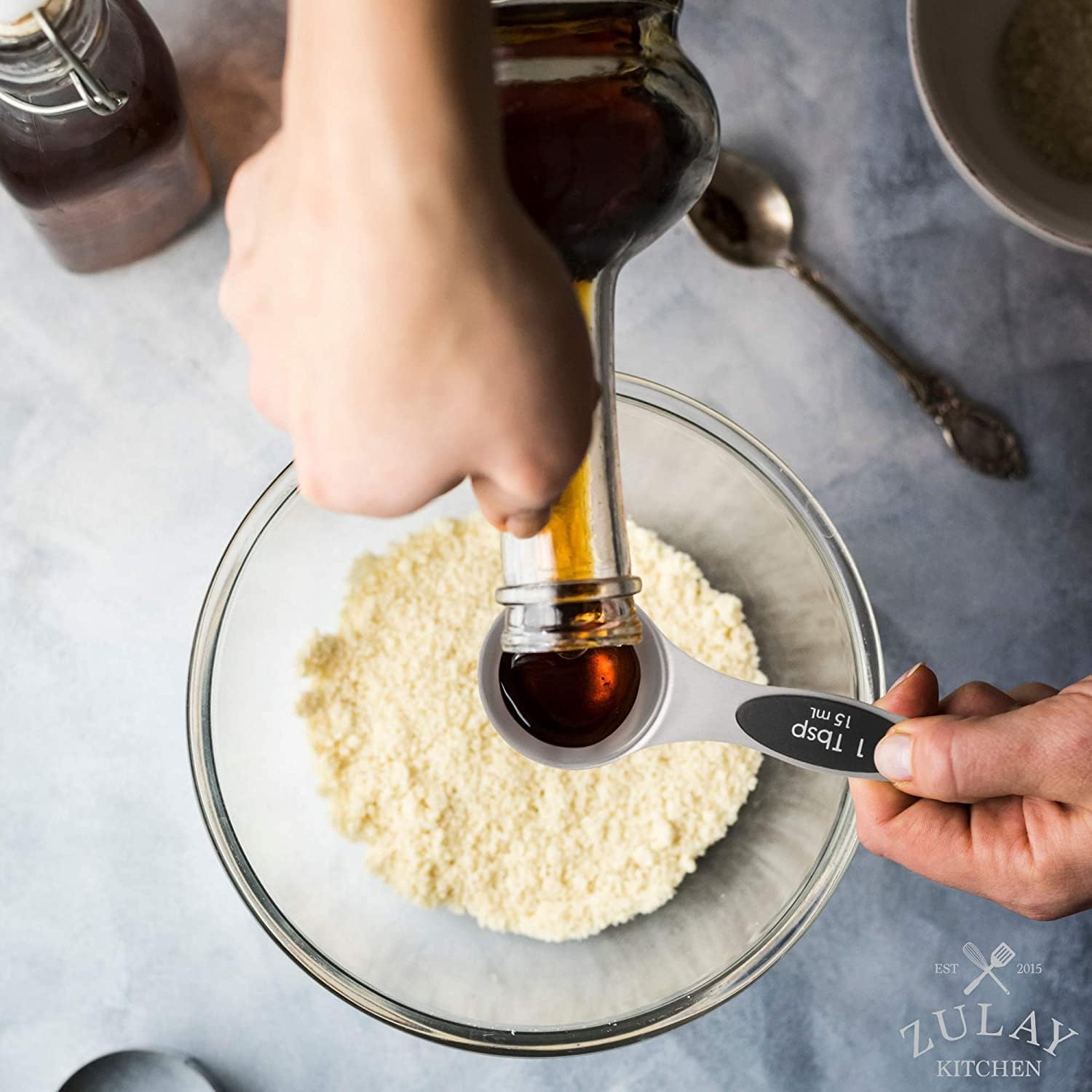 Magnetic Measuring Spoons Set Stainless Steel with Leveler, Measuring Scoop for Baking，Easier-Use than Measuring Cups and Spoons Set, Magic Spoon Set Kitchen Utensils Gadgets for Dry or Liquid Food: Home & Kitchen