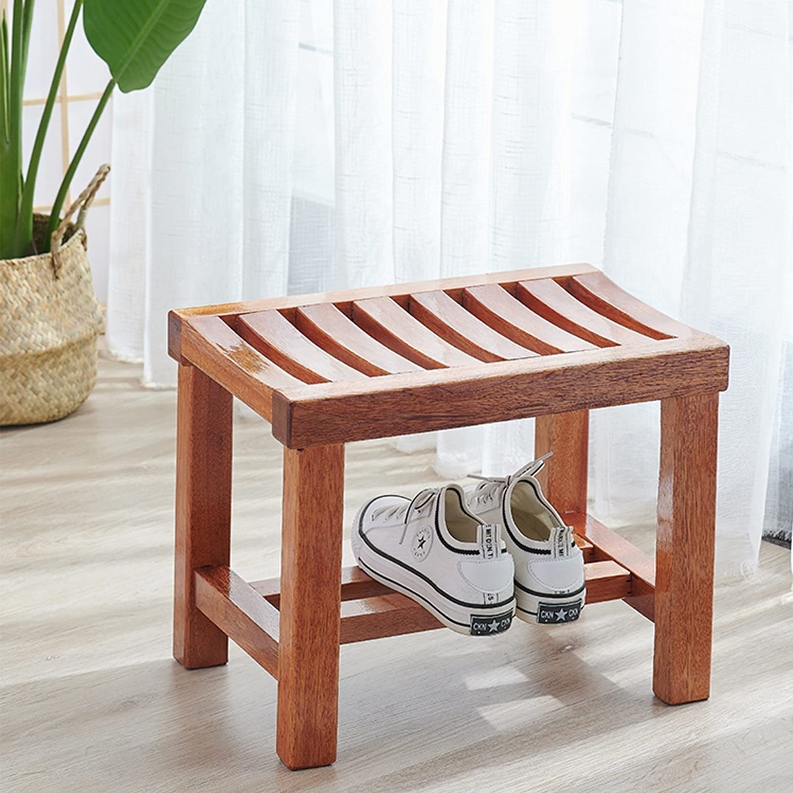 Banc de douche pour personnes âgées et PMR avec assise bois sécurisée