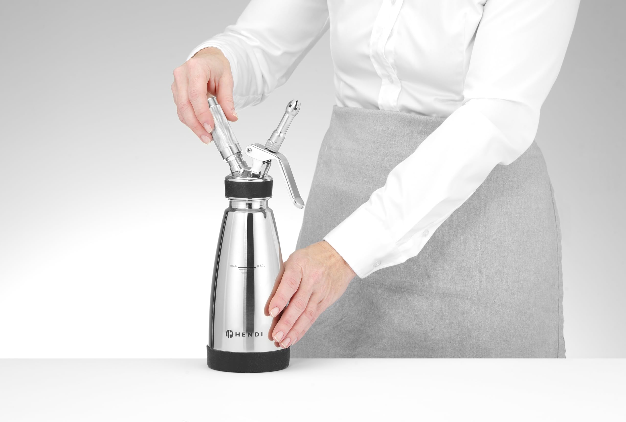 HENDI Sifone da cucina a doppia parete – 0,5L – Per panna montata, mousse, salse calde e fredde – 3 beccucci, spazzolino per la pulizia – ø95x(H)275mm – Acciaio inox