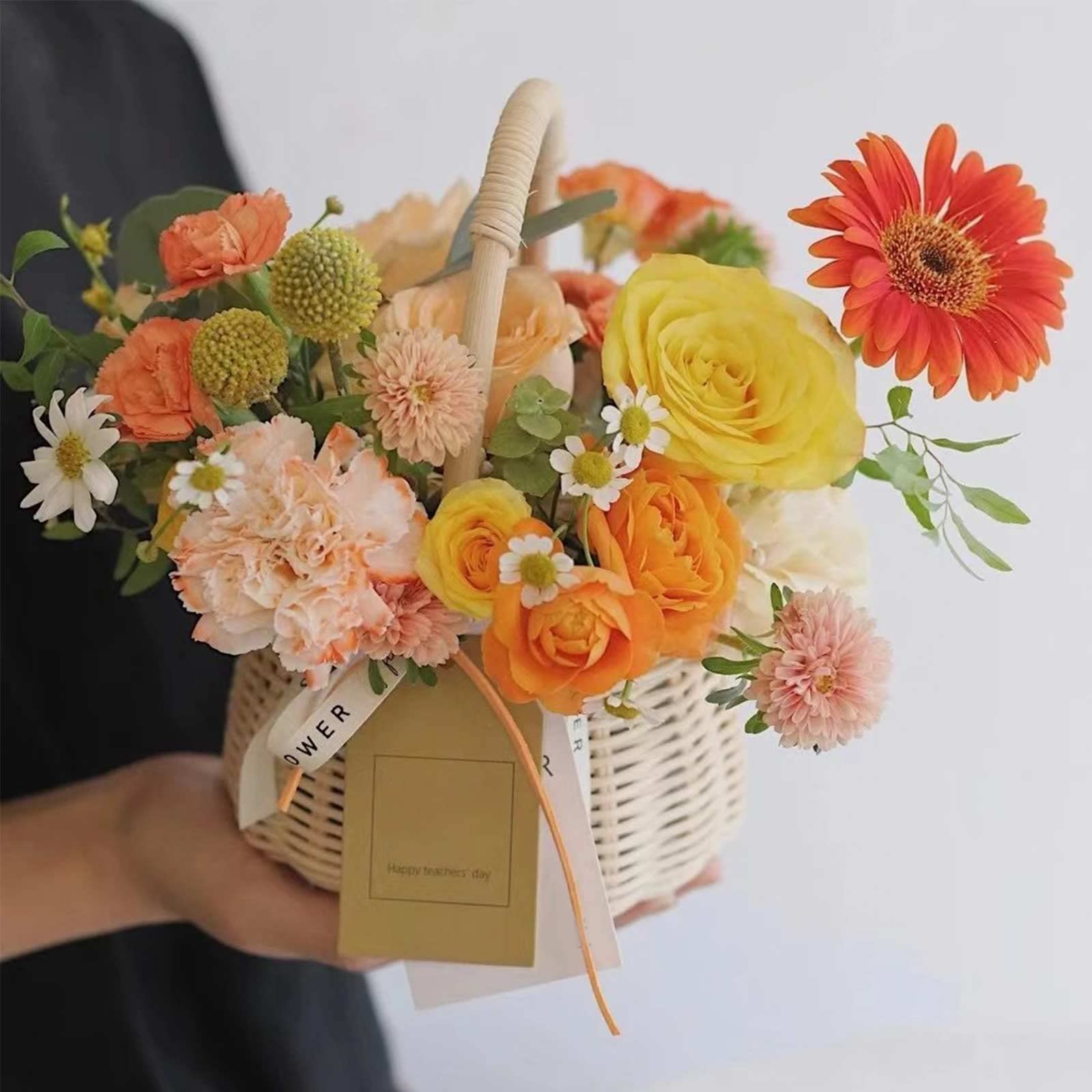 UIYIHIF 2 Pcs Wicker Rattan Flower Basket with Handle, Small Willow Handwoven Basket with Plastic Insert, Rustic Wedding Flower Girl Baskets for Easter Eggs Candy Basket Home Decor