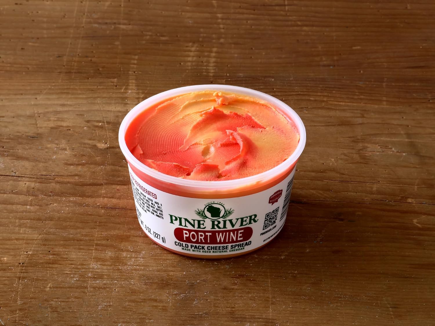 Pine River Cheese Spreads Variety 4-Pack | Sharp Cheddar, Port Wine & Smokey Bacon 8oz, Spicy Beer 7oz | COLD-PACK