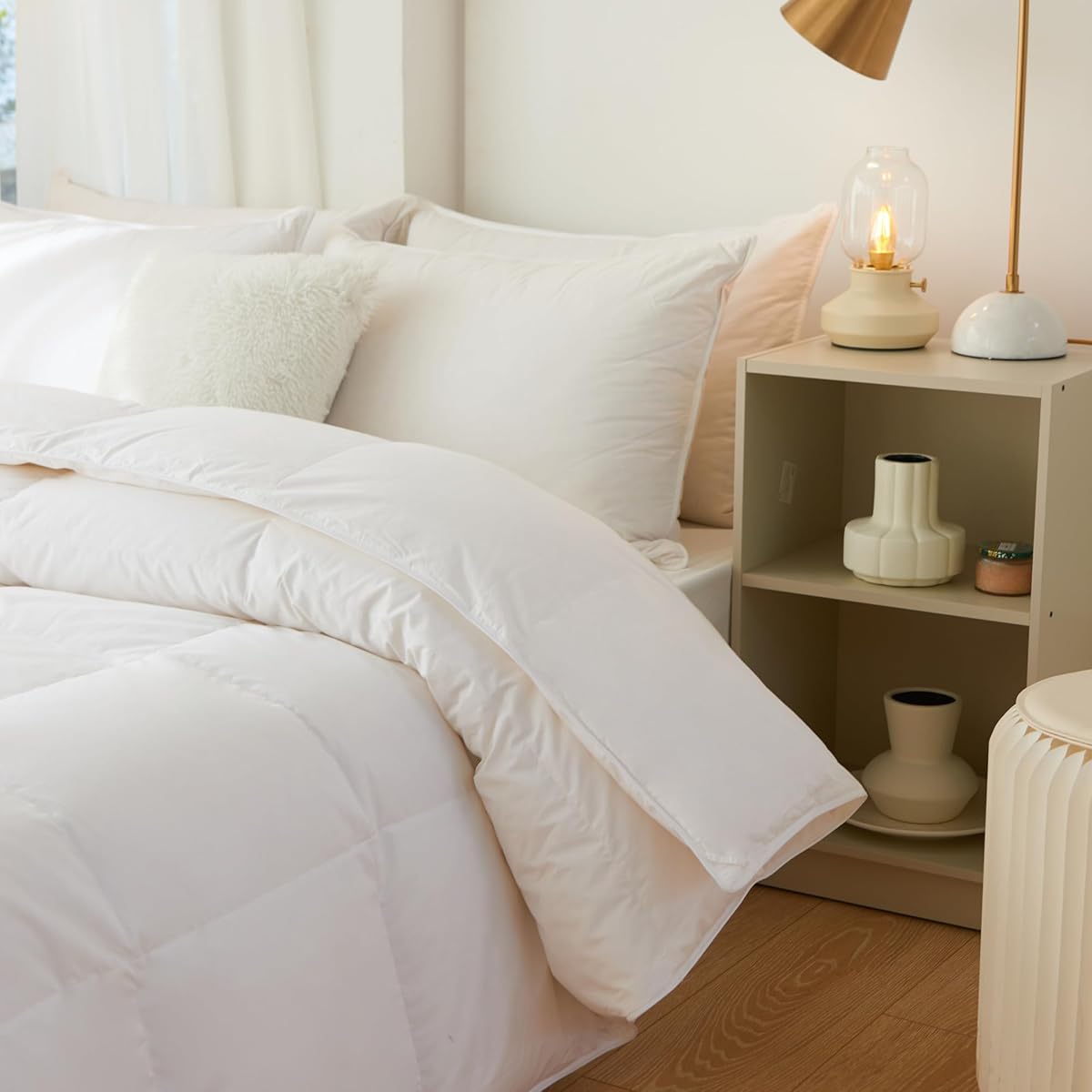 Ambassador Eco-Friendly Microfiber Duvet - 300 GSM Premium Gel Filling, Down-Like Insulation, 240TC Down-Proof Cotton Shell, Breathable & Sustainable, Seasons (Full/Queen)