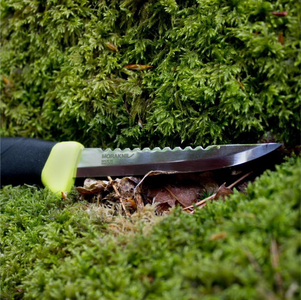 Amazon.com : Morakniv Fishing Comfort Scaler Knife with Serrated