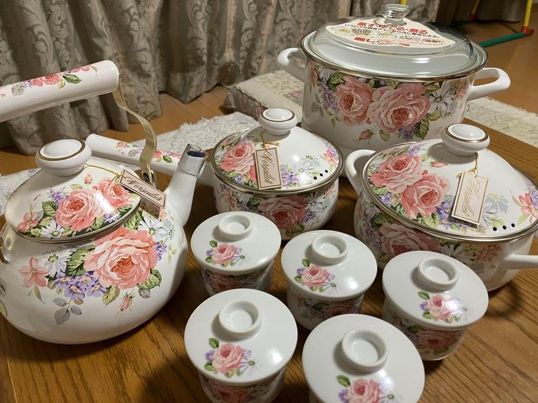 未使用 エジリー EJIRY ベルサイユ ホーロー　両手鍋 2点セット 未使用 エジリー EJIRY ベルサイユ ホーロー 両手鍋 2点セット 未使用