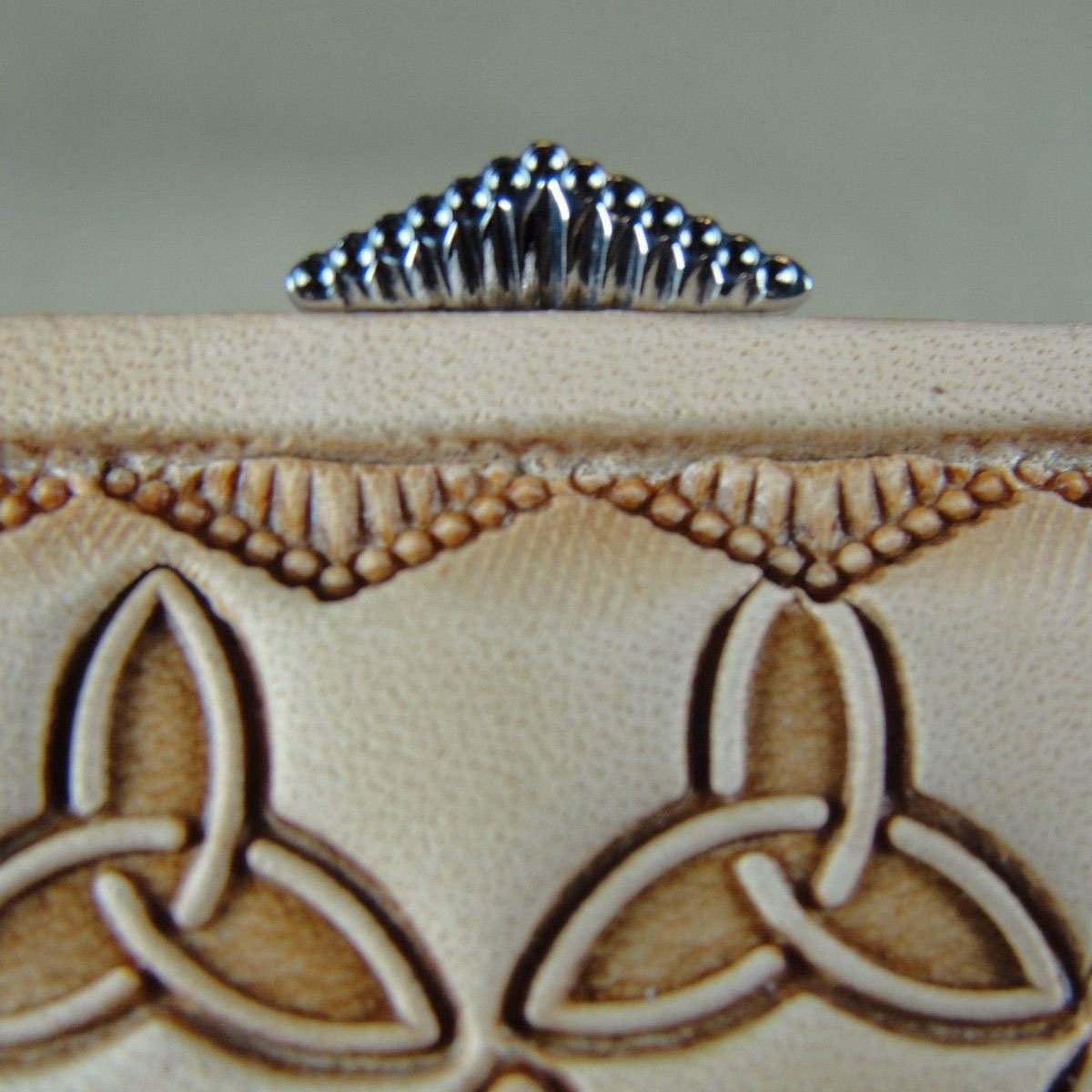 Stainless Steel Barry King - #2 V Dot Border Stamp (Leather Stamping Tool)