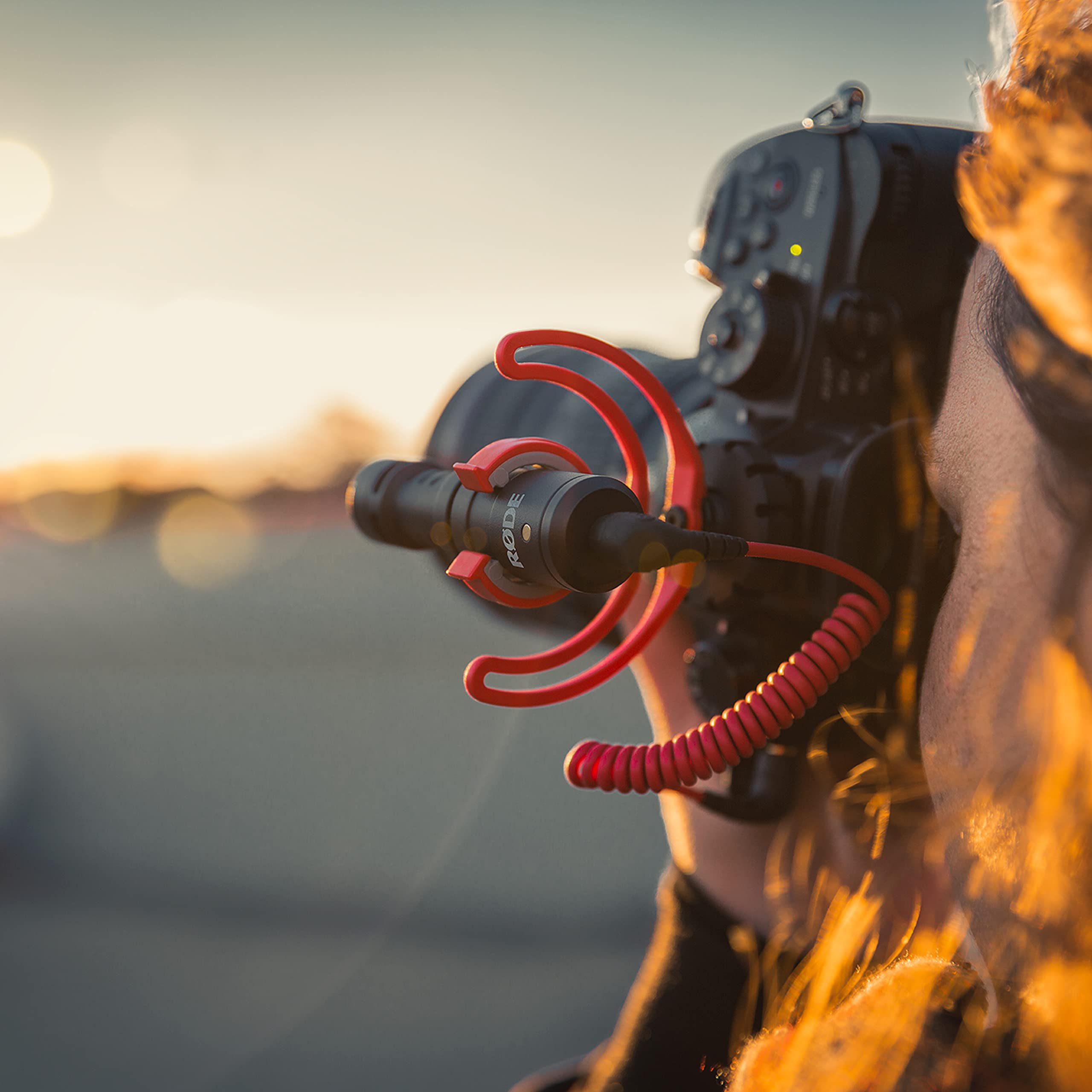 Rode Microphones VideoMicro Microfono Direzionale Compatto per fotocamere DSLR, videocamere, registratori audio & SC7 Cavo Schermato per Connessione tra Microfono Rode VideoMic GO