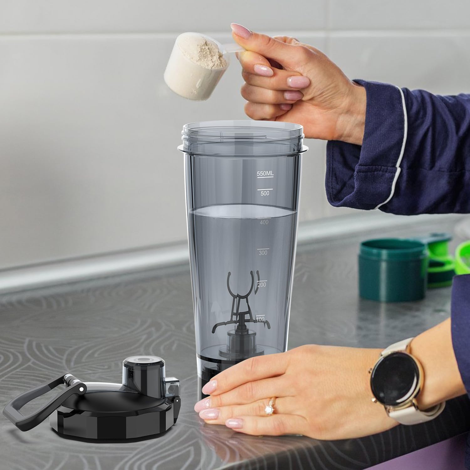 Electric Shaker Bottle, 20 oz Rechargeable Shaker Cup for Protein Mixes and Pre Workout, Portable Gym Protein Blender for Meal Replacement Shakes | Leak-Proof w/Handle | BPA Free (Black)