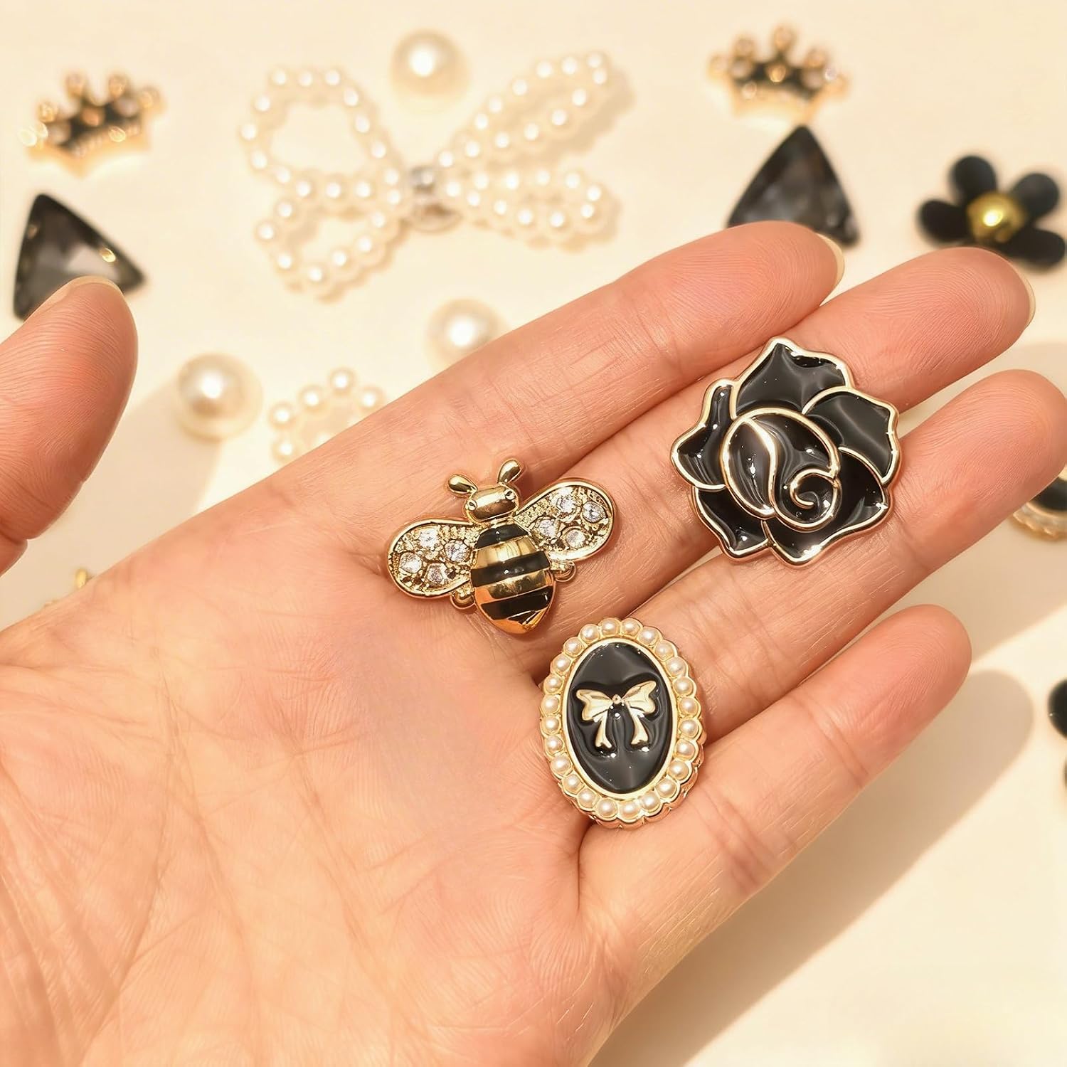 Ziigole 26Pcs Bling Shoe Charms for Girls, 2 Large Pearl Butterfly, Rhinestone Bee, Crown, Bow Shoe Decoration Charms, Acrylic Flower Accessories for Women