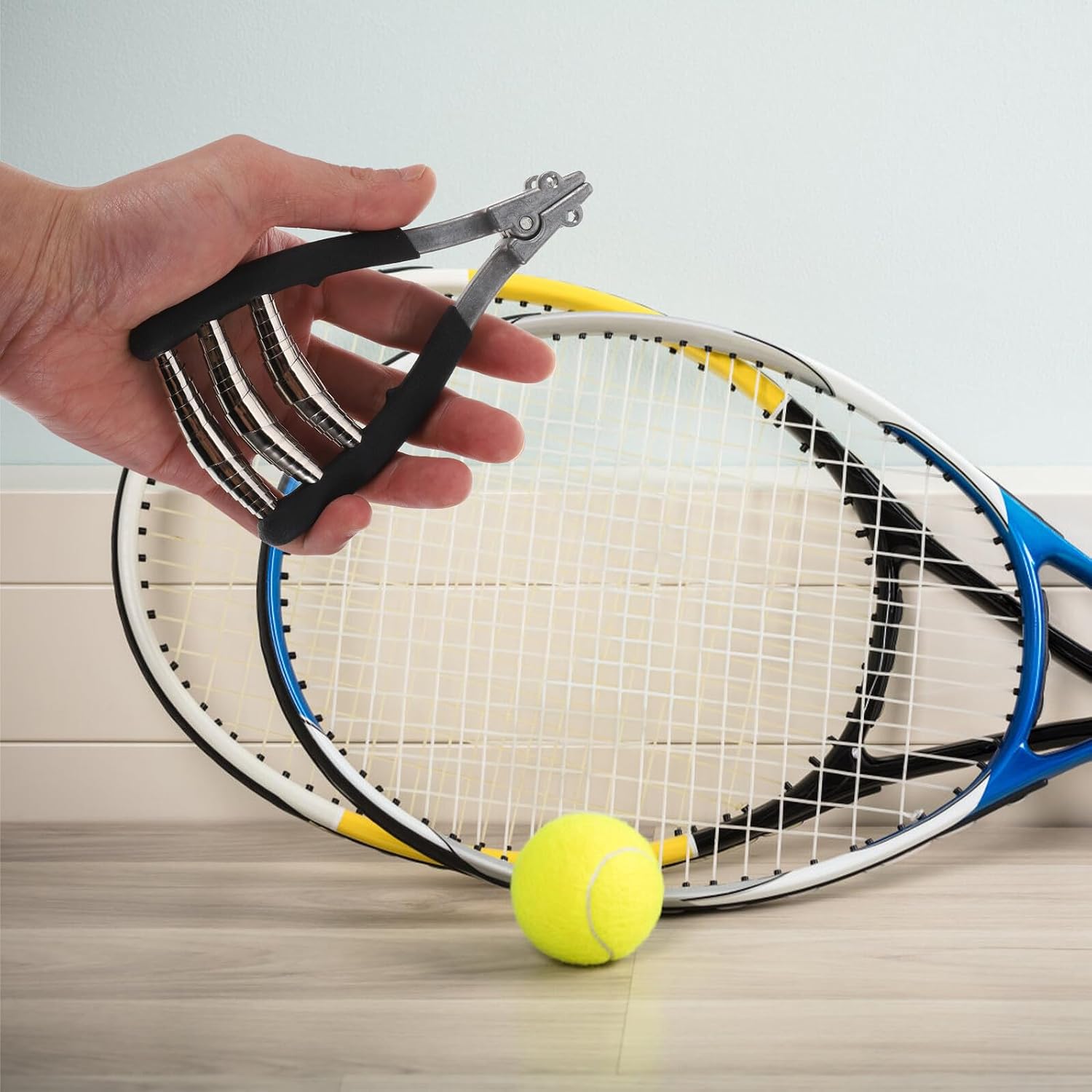 Badminton Stringing Clip Machine with 4-Spring High Strength Clamp Black Badminton and Tennis Racket Stringing Tool and Fastening