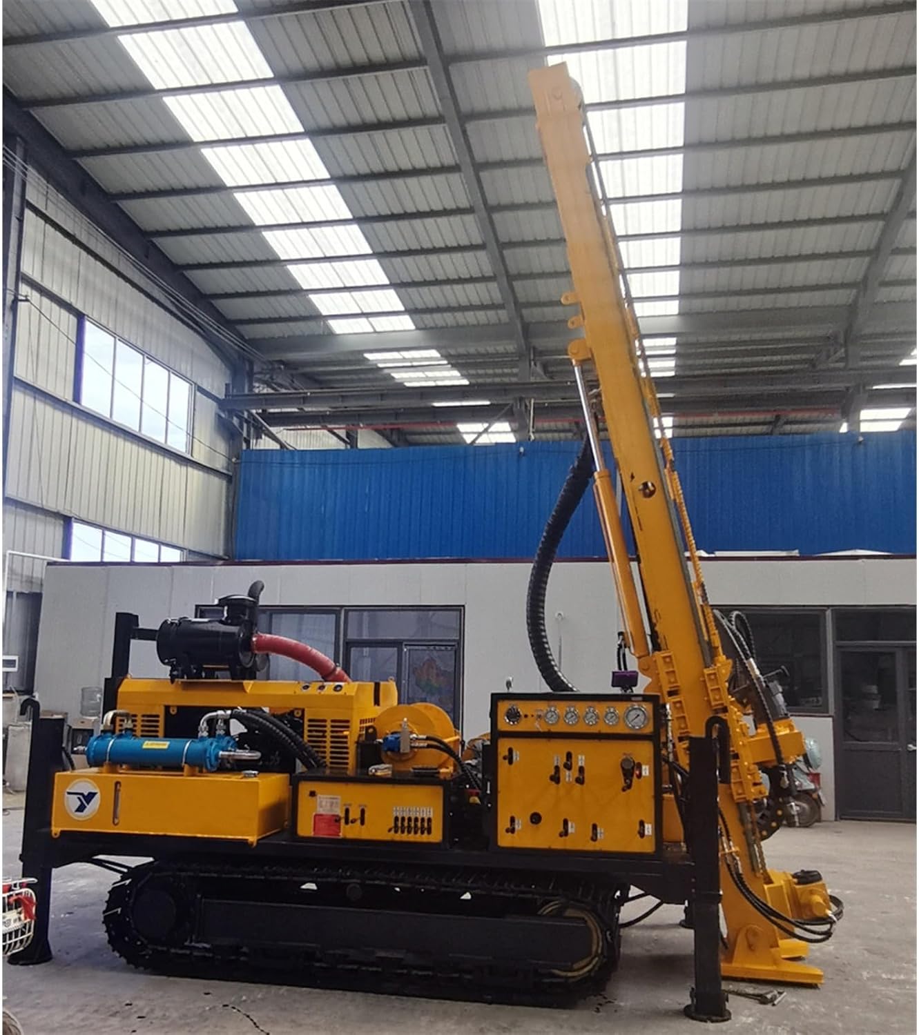 Compact Full Hydraulic Core Drill, Portable Crawler Drilling Machine for Academic Research, Ideal for University Geology Studies and Small Scale Exploration Projects