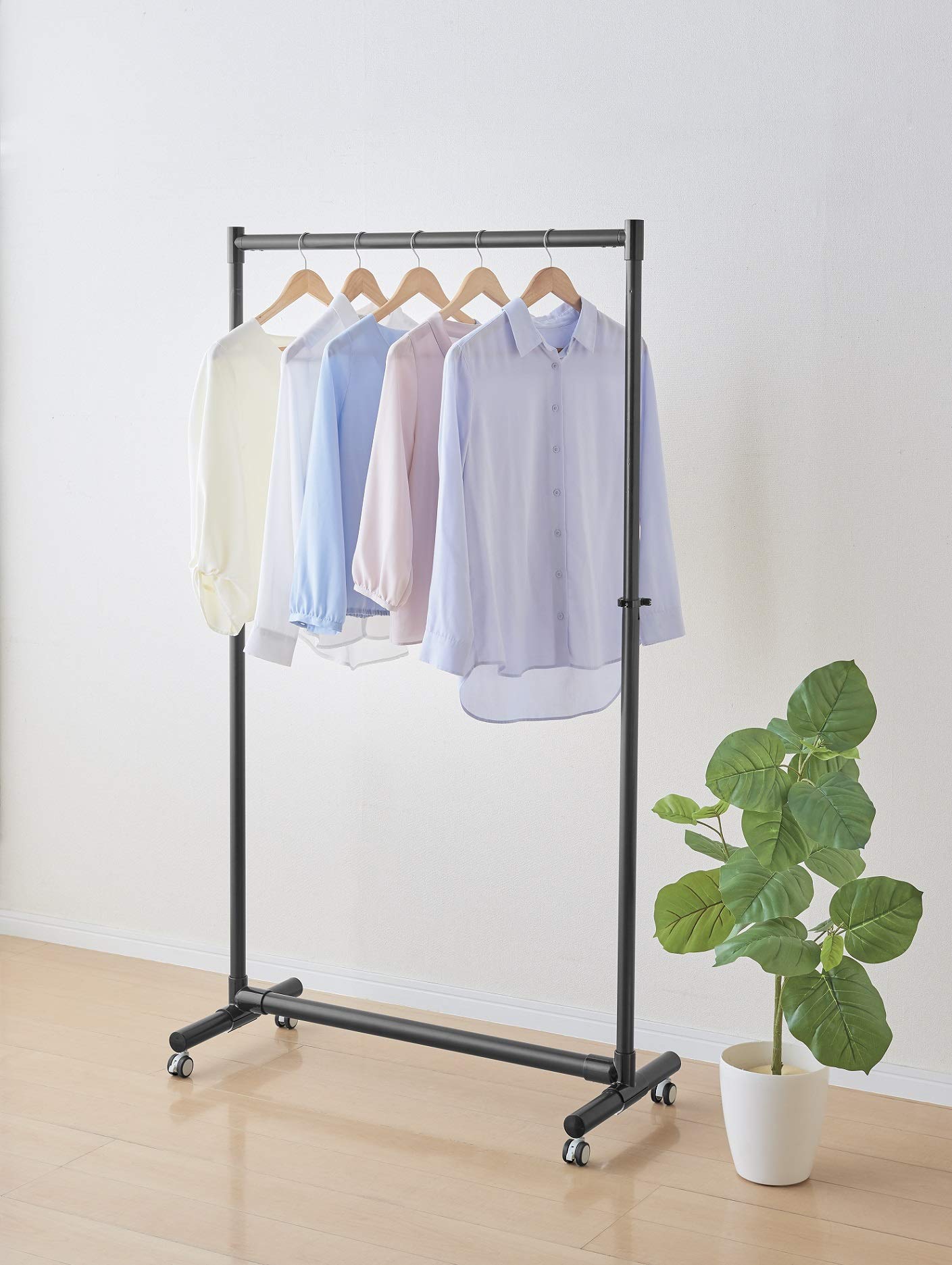 Amazon｜パール金属 軽くて丈夫なアルミ製ハンガーラック マット