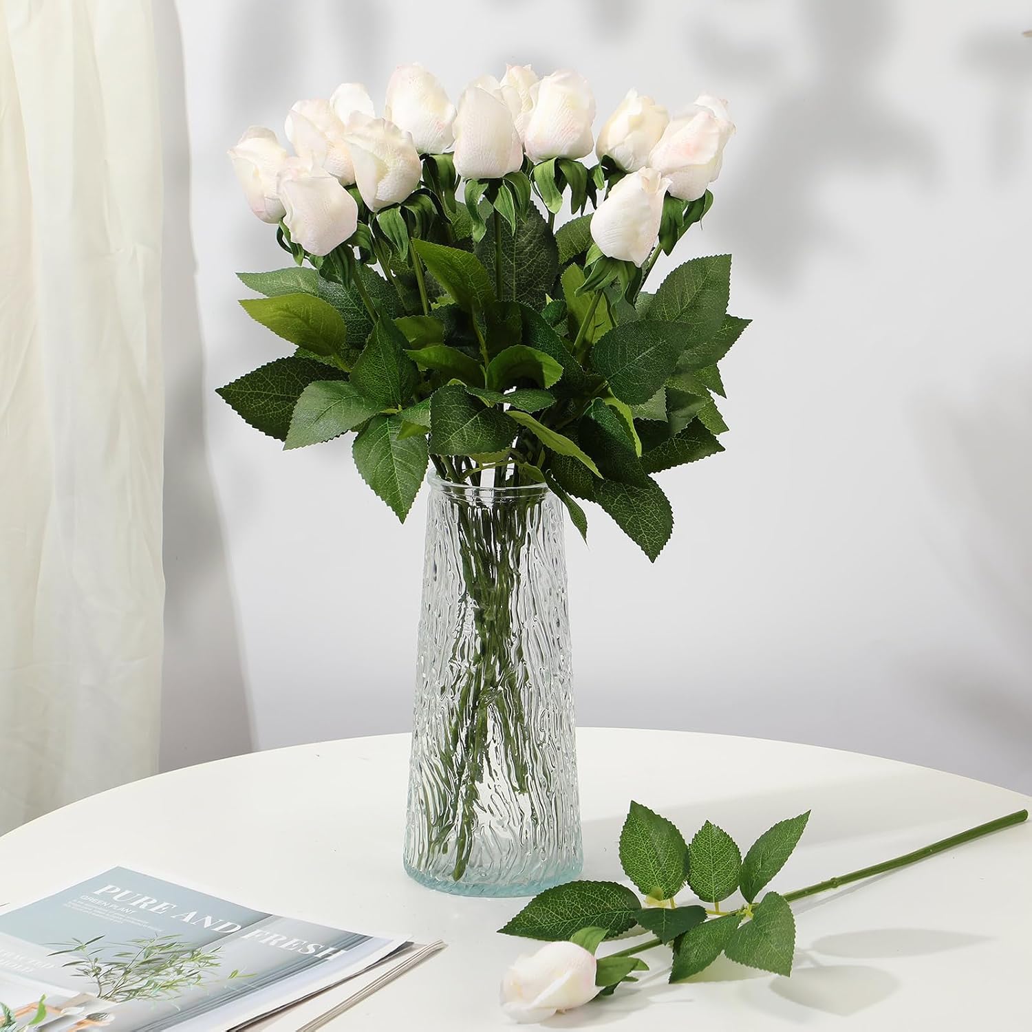 15 Pcs White Rose Buds Silk Artificial Flower 17" Silk Bud Realistic Design Faux Rose Artificial Flower with Stem for DIY Bouquets Wedding Centerpiece Party Kitchen Home Decor