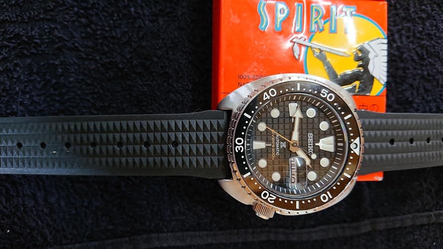 Amazon.co.jp: Seiko Prospex キングタートルダイバーズ 200m ブラック