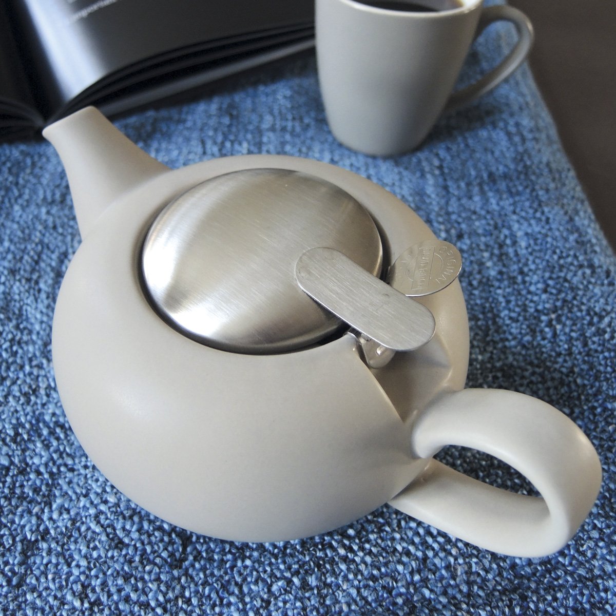 London Pottery Pebble Petite théière avec infuseur pour thé en vrac, grès, mastic mat, 2 tasses (500 ml)