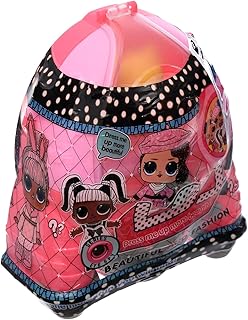 صندوق مفاجآت مربع الشكل من البلاستيك مع دمية عصرية جميلة تضيف المرح للأطفال من اكسيسوريز شوب - متعدد الألوان