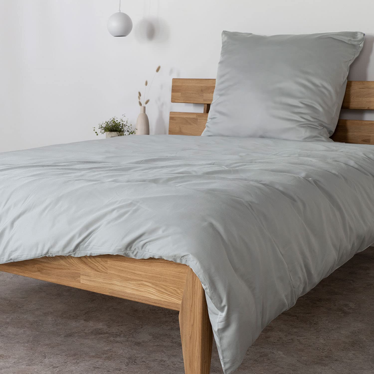 AGA.PIE Bambus Lyocell Bettwäsche-Set 155x220 + 80x80 cm - Hell-Grau, 100% Bio Oeko-Tex 100, für Allergiker, Antibakteriell, Ganzjahres-Bettwäsche, Atmungsaktiv, Geruchshemmend, Besonders sanft
