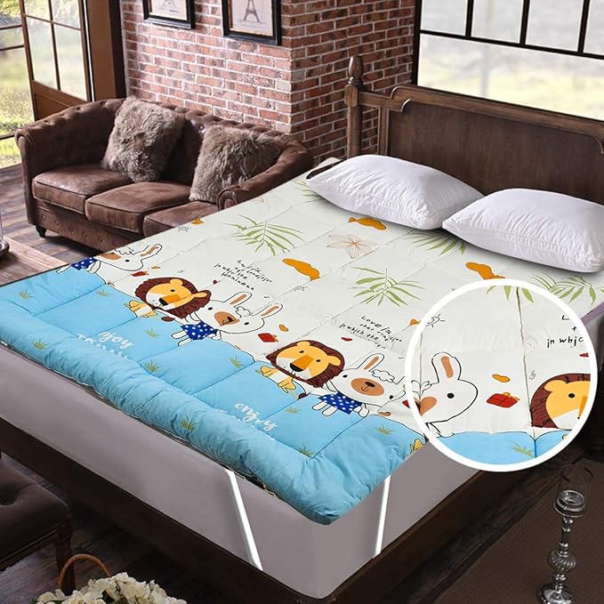 Amazon Brand - Umi?Super Soft Microfiebr Cotton 700 GSM Mattress Padding/Topper - Hollow Fiber Filled Mattress Topper with Elastic Bands 60X78(Inches) Queen Size Mattress Topper